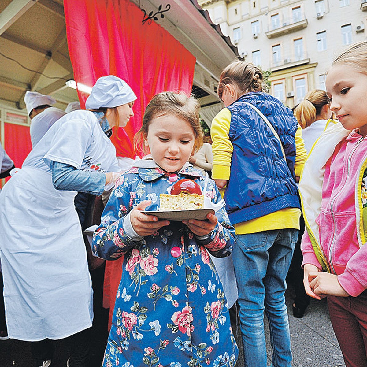 Мастер-классы на ярмарках: Готовим суфле в стиле джаз, играем на свирели и  шьем балетную пачку - KP.RU