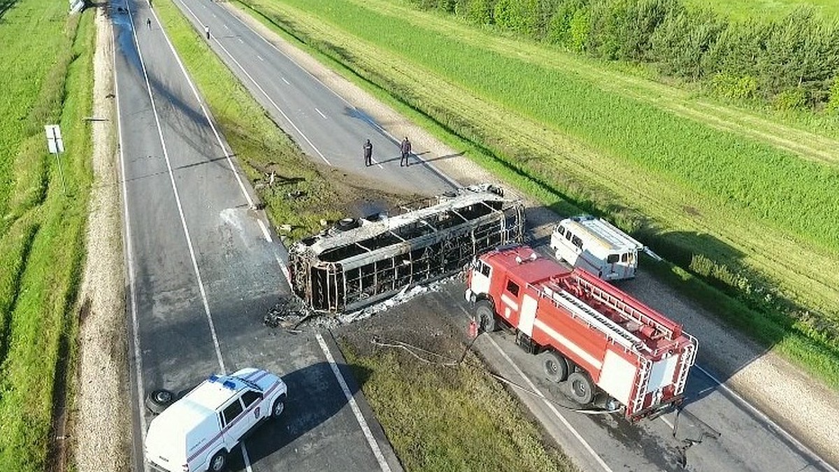 Очевидец ДТП с участием автобуса в Татарстане: Водитель вытащил из горящего  автобуса как минимум троих - KP.RU