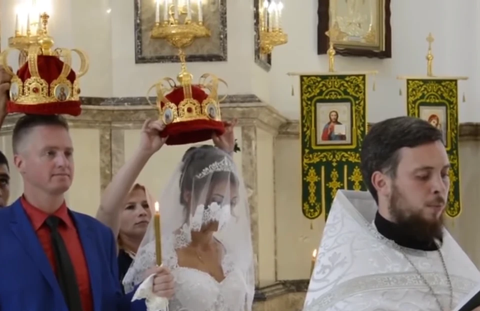 Патрик Ланкастер согласился принять православие и участвовать в церковном обряде венчания с Ольгой Астаниной. Фото: youtube.com/TKUnion