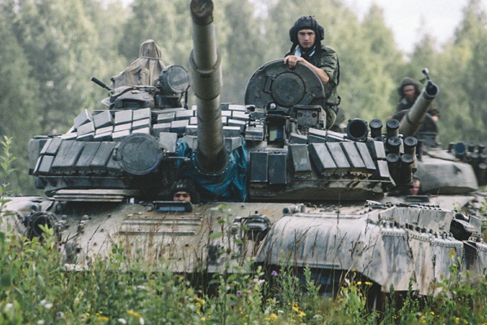 Военнослужащие белорусских ВС создали с помощью танков на полигоне гигантский логотип онлайн-игры World of Tanks