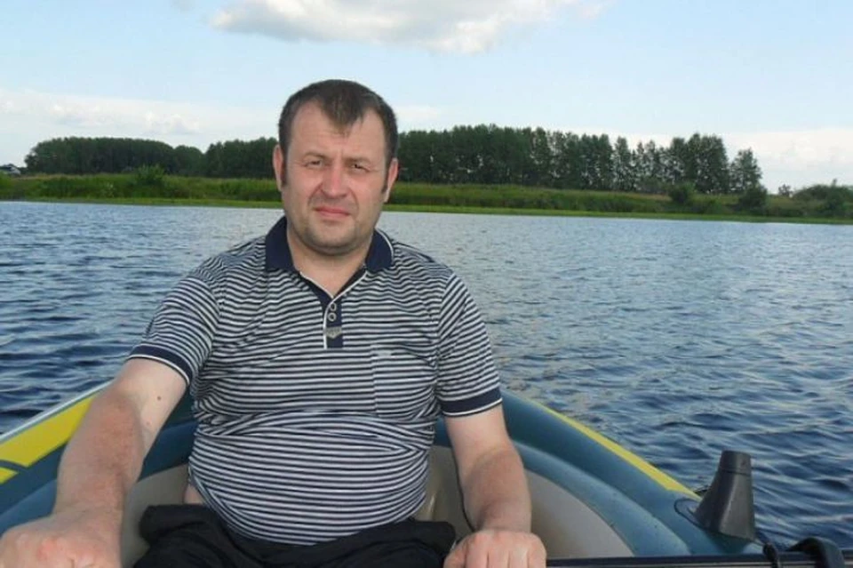 39-летний житель Ирбита Денис пропал на два года, и объявился только 4 сентября утром. Когда протаранил в Екатеринбурге здание кинотеатра