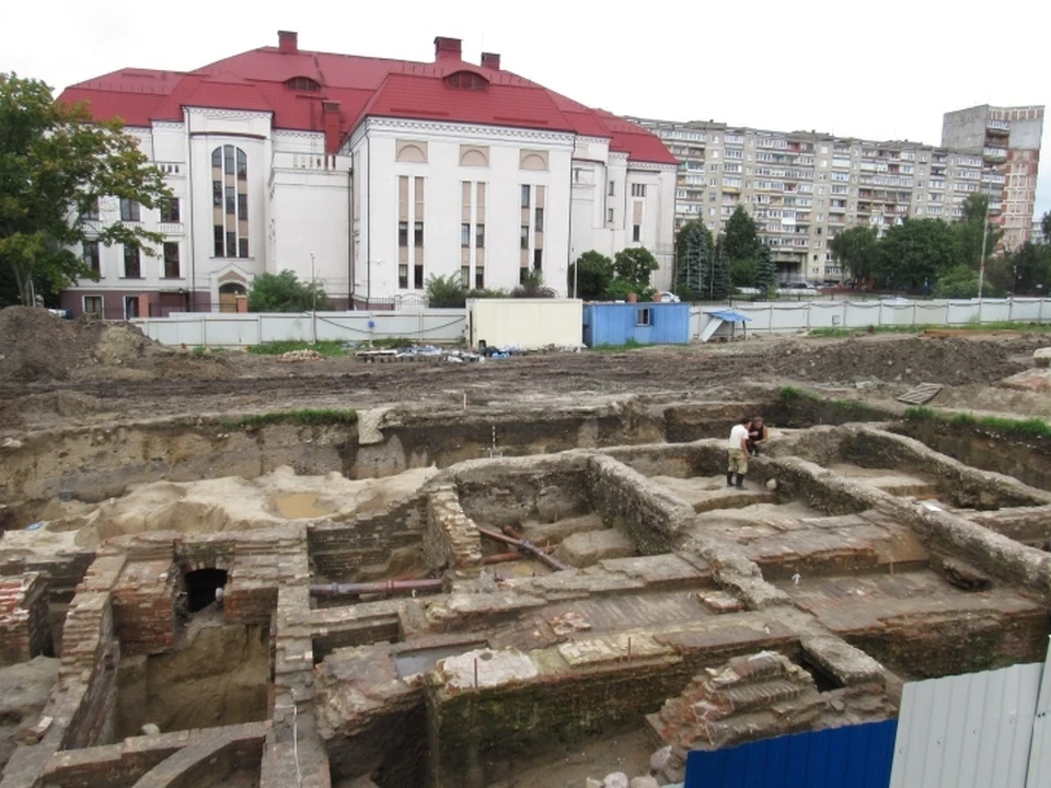 Даже специалистам мудрено разобраться в остатках плотной городской застройки.