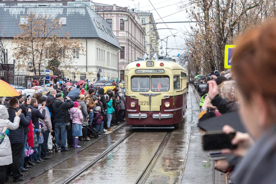 Историческая модель МТВ-82 на параде столичных трамваев. Фото: mosgortrans.ru