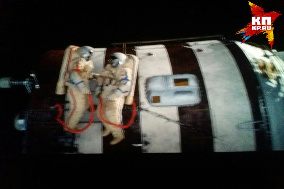 Картина рассказывает о подвиге советских космонавтов