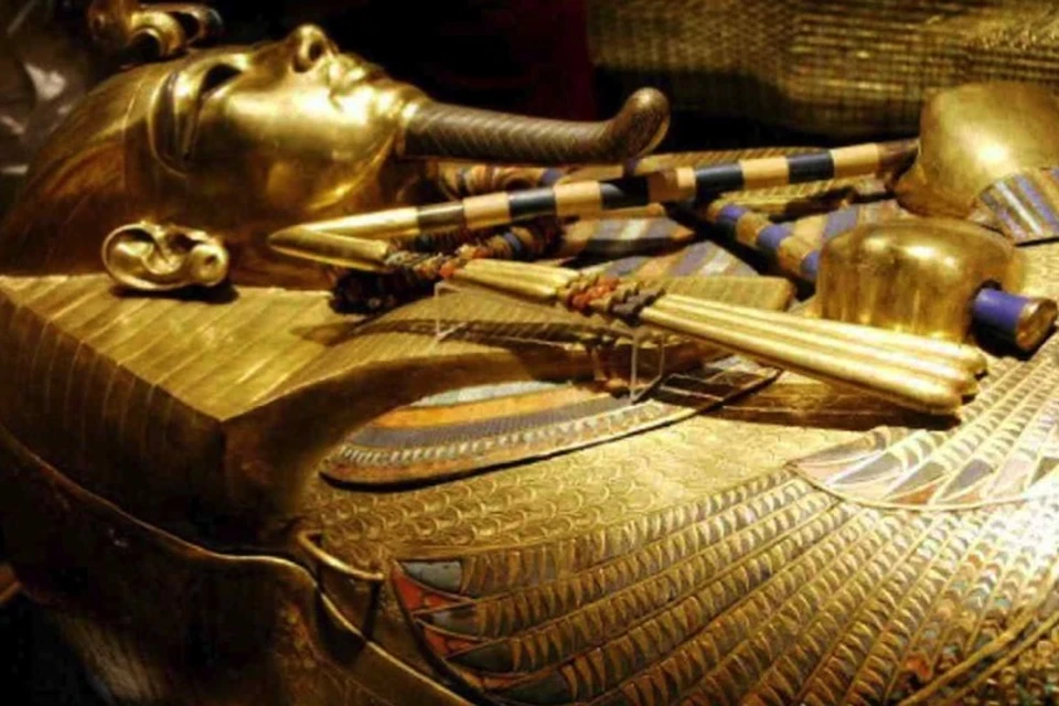 Золотая маска Тутанхамона. В ней его и нашли.