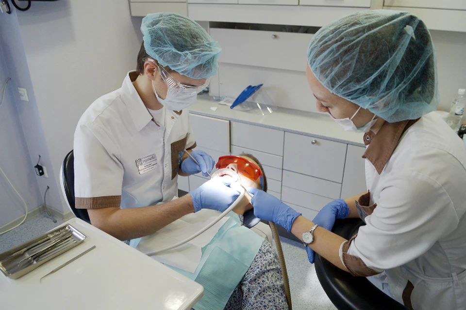 Отбеливание зубов в Хабаровске: как проходит процедура и какой эффект дает. Фото: ГК "Тари"