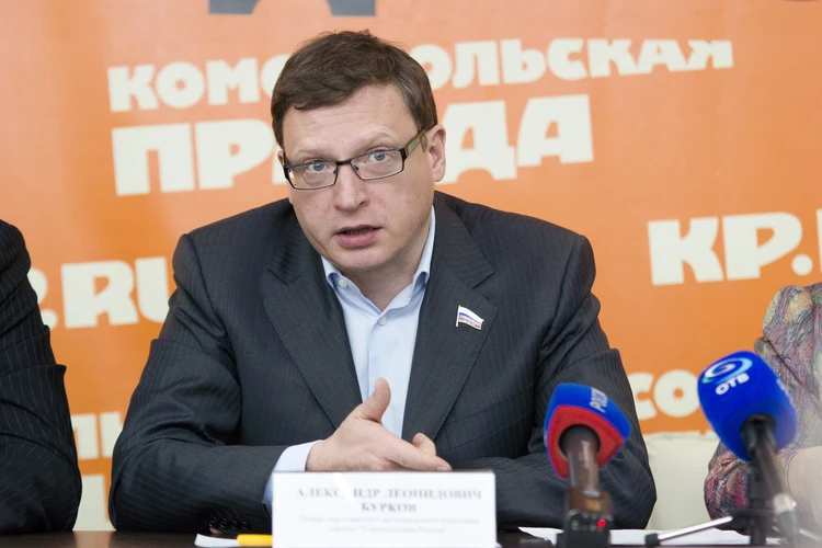 Врио губернатора Бурков признался: друзья отговаривали его от переезда в «депрессивный Омск»