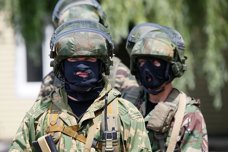 В Дагестане спецназ взял штурмом дом с боевиками