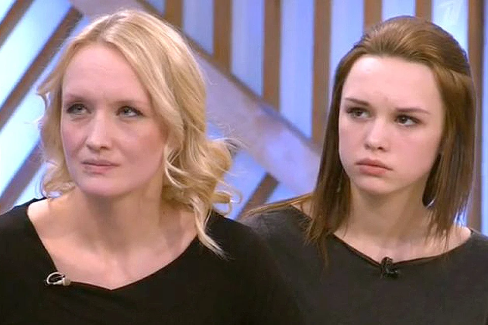 Диана Шурыгина с мамой на съемках передачи "Пусть говорят".