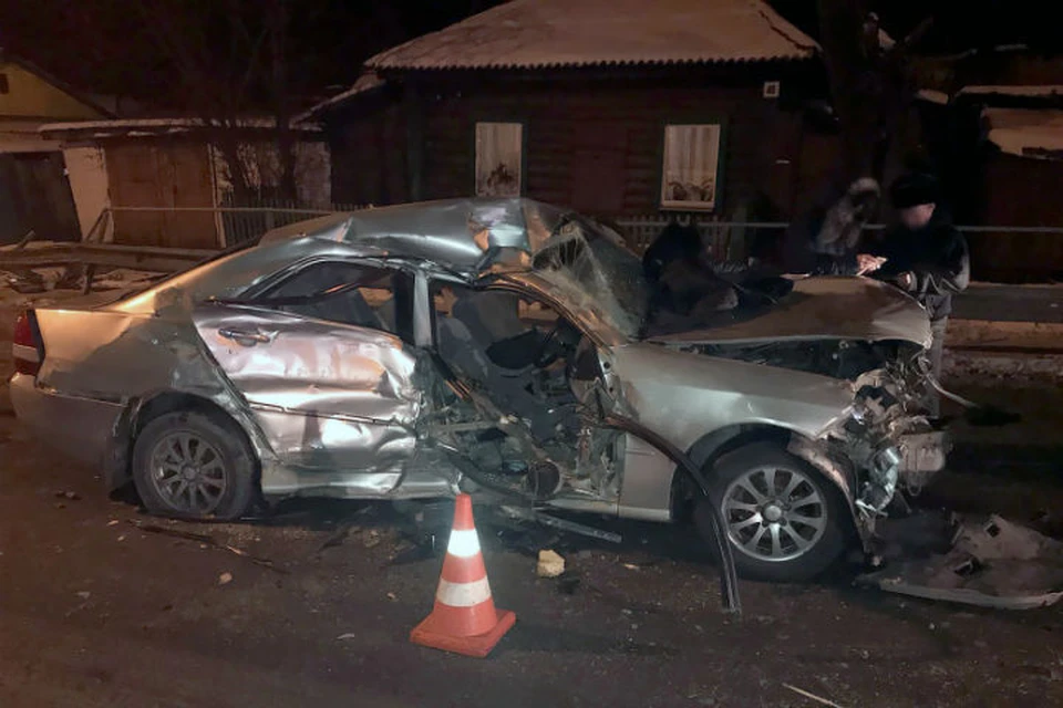 Четыре человека пострадали в аварии с Toyota Mark II и фурой в Слюдянском районе