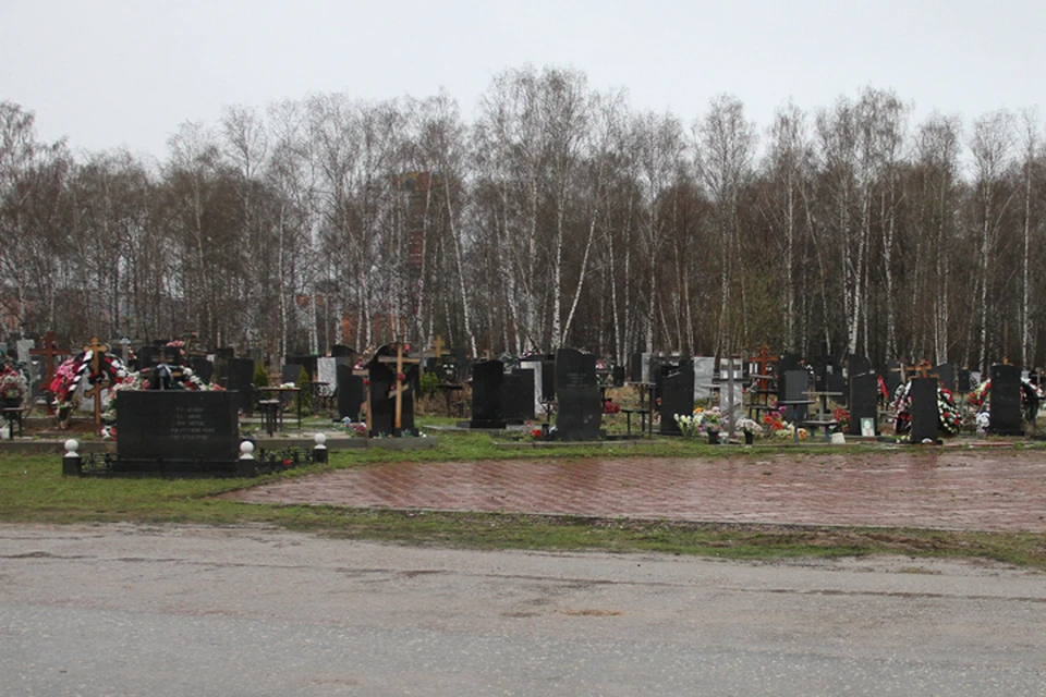 За хорошее место на кладбище Нижнего - до 500 тысяч рублей.