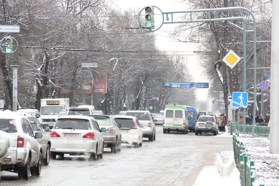 По заключению экспертов, наиболее интенсивным источником загрязнения воздуха в Бишкеке являются автомобили
