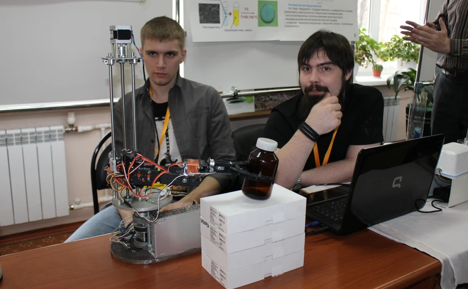 Свои научные разработки и проекты амурские ученые представляют на инновационных выставках. Фото: Ольга ЗУБАРЕВА