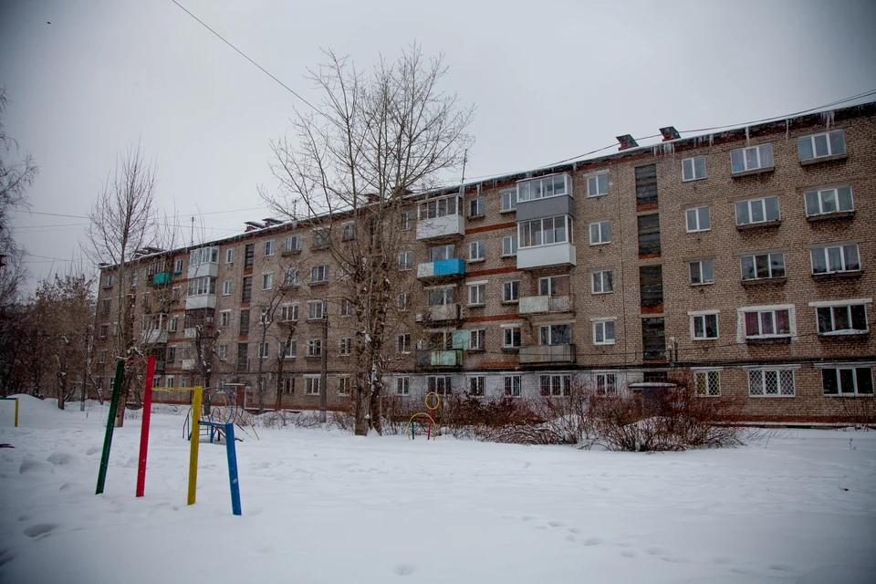 Жители пермских домов за услуги ЖКХ платят, но их деньги не всегда доходят по назначению
