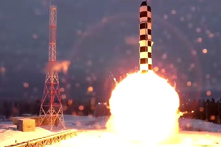 Боевые ракеты в России