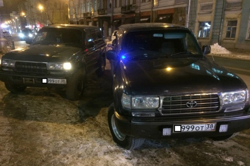 Две машины с одинаковыми номерами нашли полицейские в Иркутске