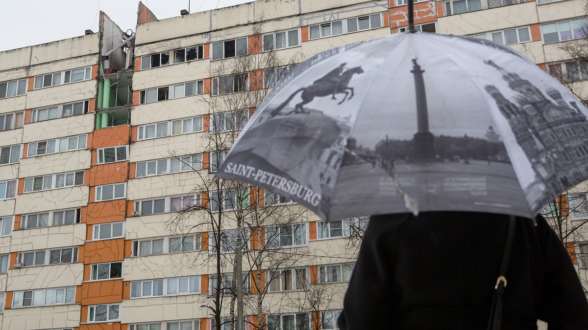 Взрыв газа в Петербурге: жильцам разрешили вернуться в квартиры  раскуроченного дома - KP.RU