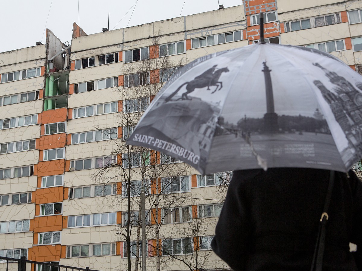 Взрыв газа в Петербурге: жильцам разрешили вернуться в квартиры  раскуроченного дома - KP.RU