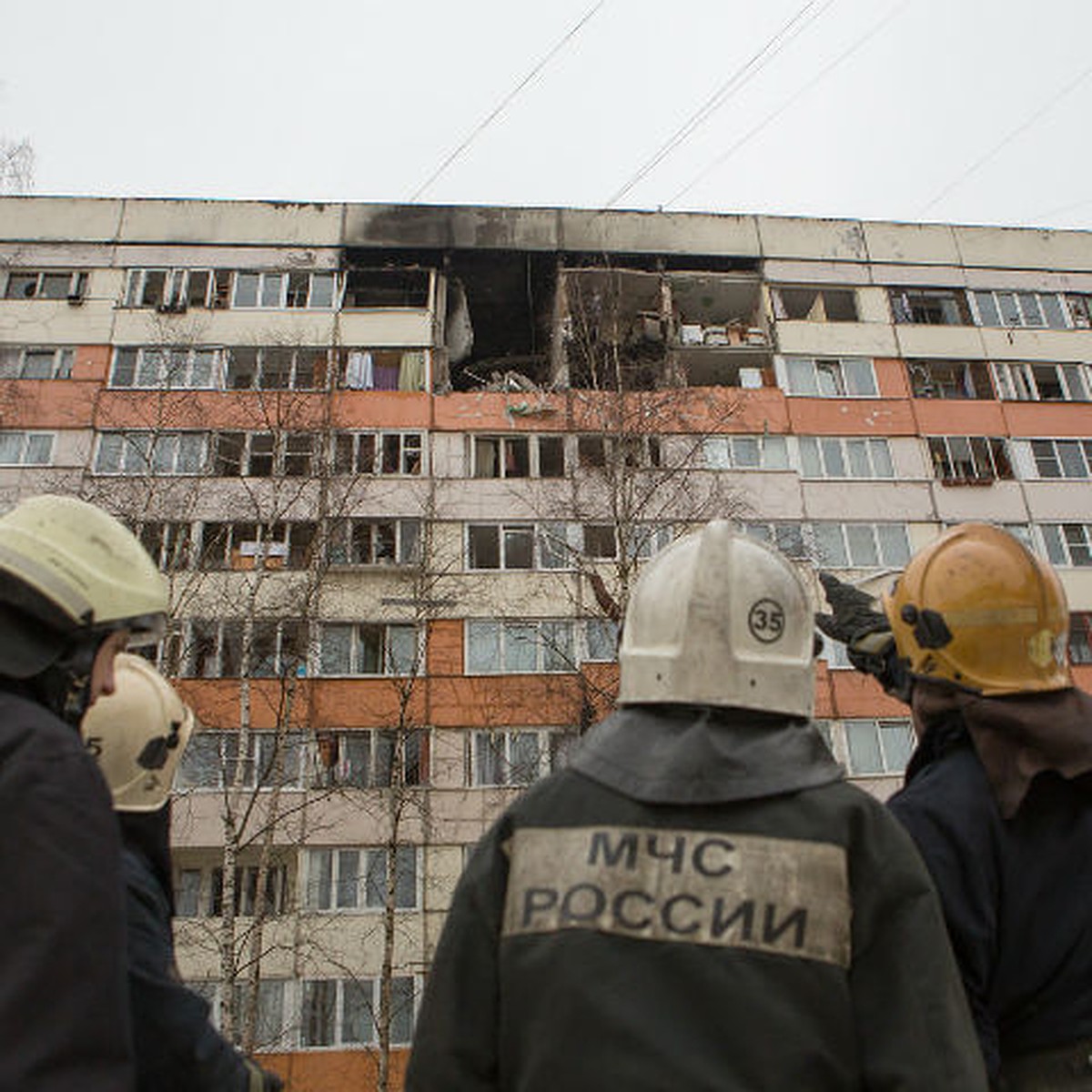 Жильцов дома на Народного Ополчения, где взорвался газ, переселили в  общежития без мебели и электричества - KP.RU