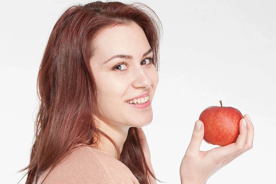 В яблоках содержатся вещества, защищающие от респираторных заболеваний.
