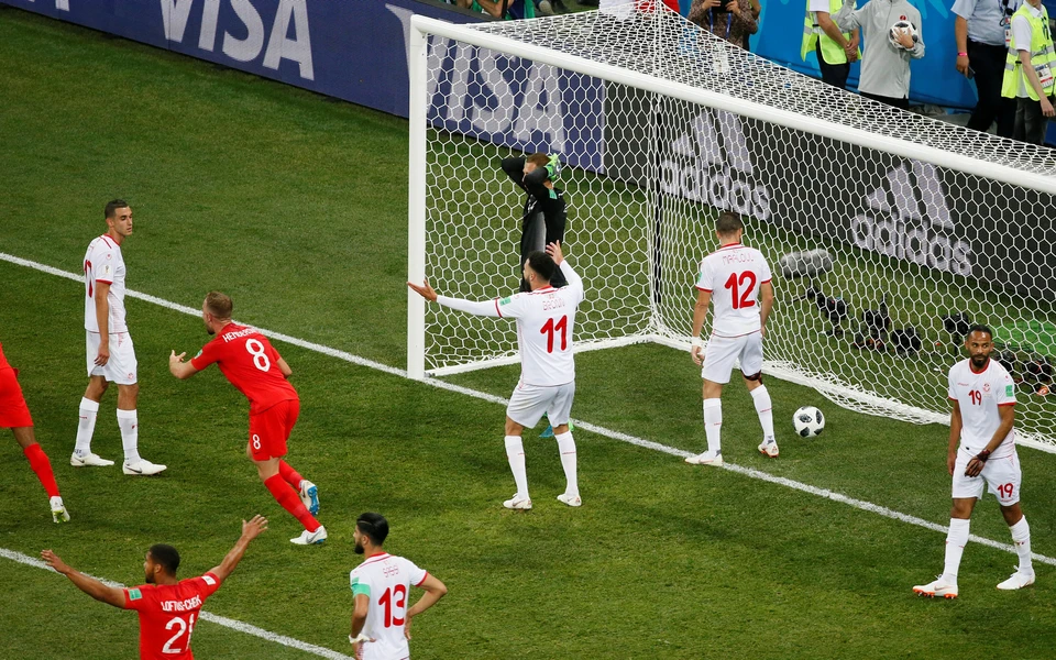 Футболисты сборной Туниса уступили со счетом 1:2 команде Англии в первой игре, которая прошла в Волгограде.