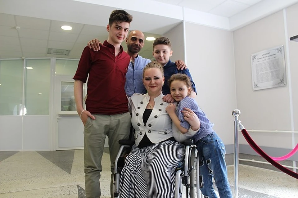 Ирина Баракат впервые за два года увиделась с мужем Ахмедом и детьми