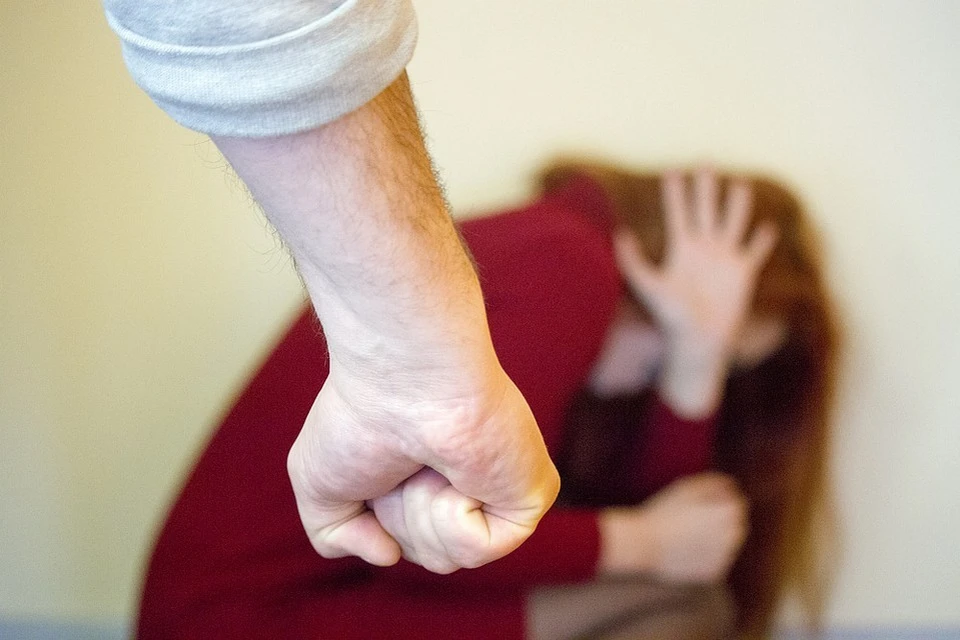 Письмо читательницы вновь поднимает проблематику насилия в семье.