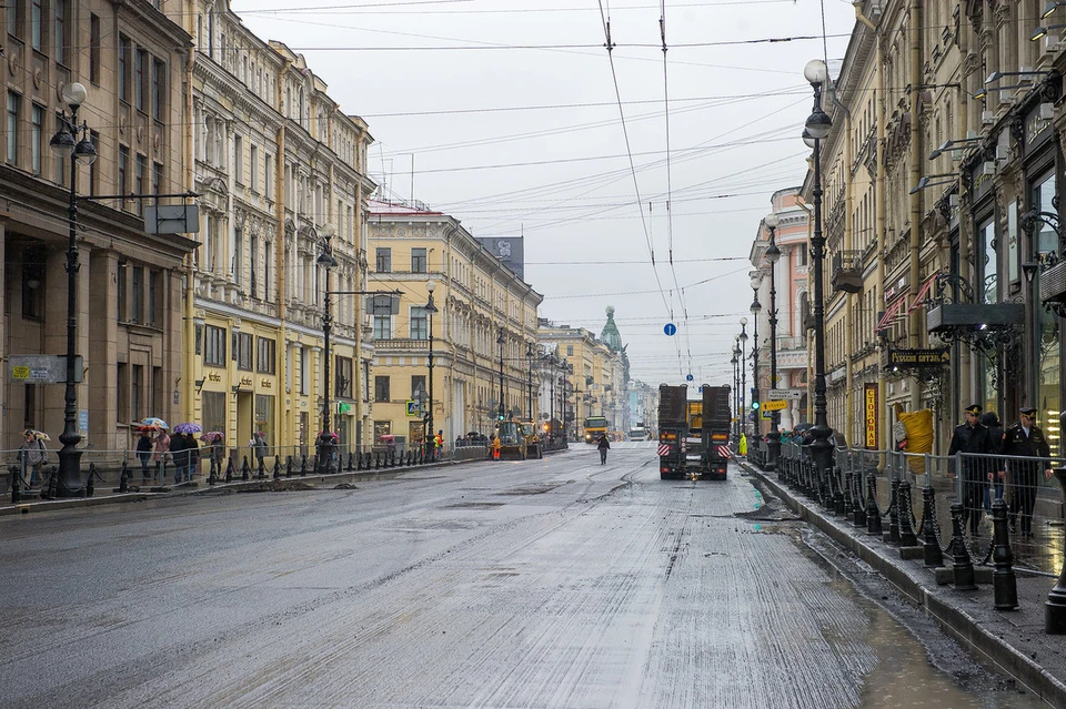 В Петербурге приступают ко второму этапу ремонта Невского проспекта.