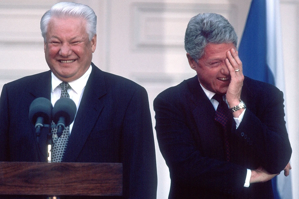 Борис Ельцин и Билл Клинтон на пресс-конференции после переговоров, 1995 год.