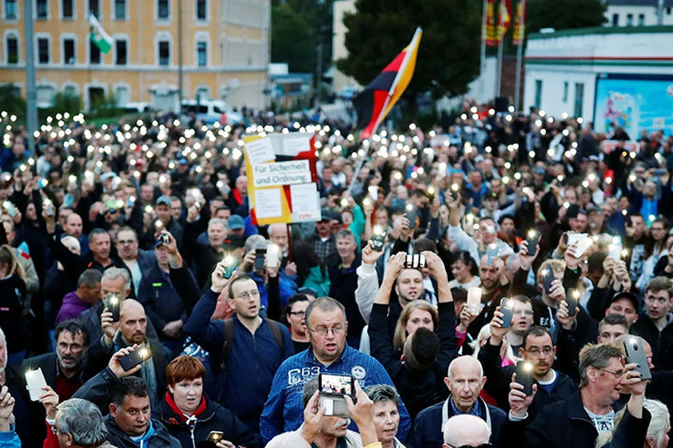 Ожидается, что к вечеру субботы, 1 сентября, в 250-тысячный город съедутся демонстранты-патриоты со всей Германии, а также из соседних Чехии и Австрии.