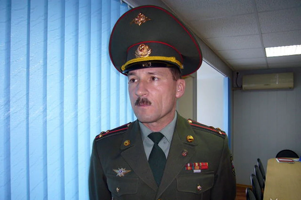 Александр Боржко в 2001 году командовал батальоном курсантов-выпускников Дальневосточного высшего общекомандного училища