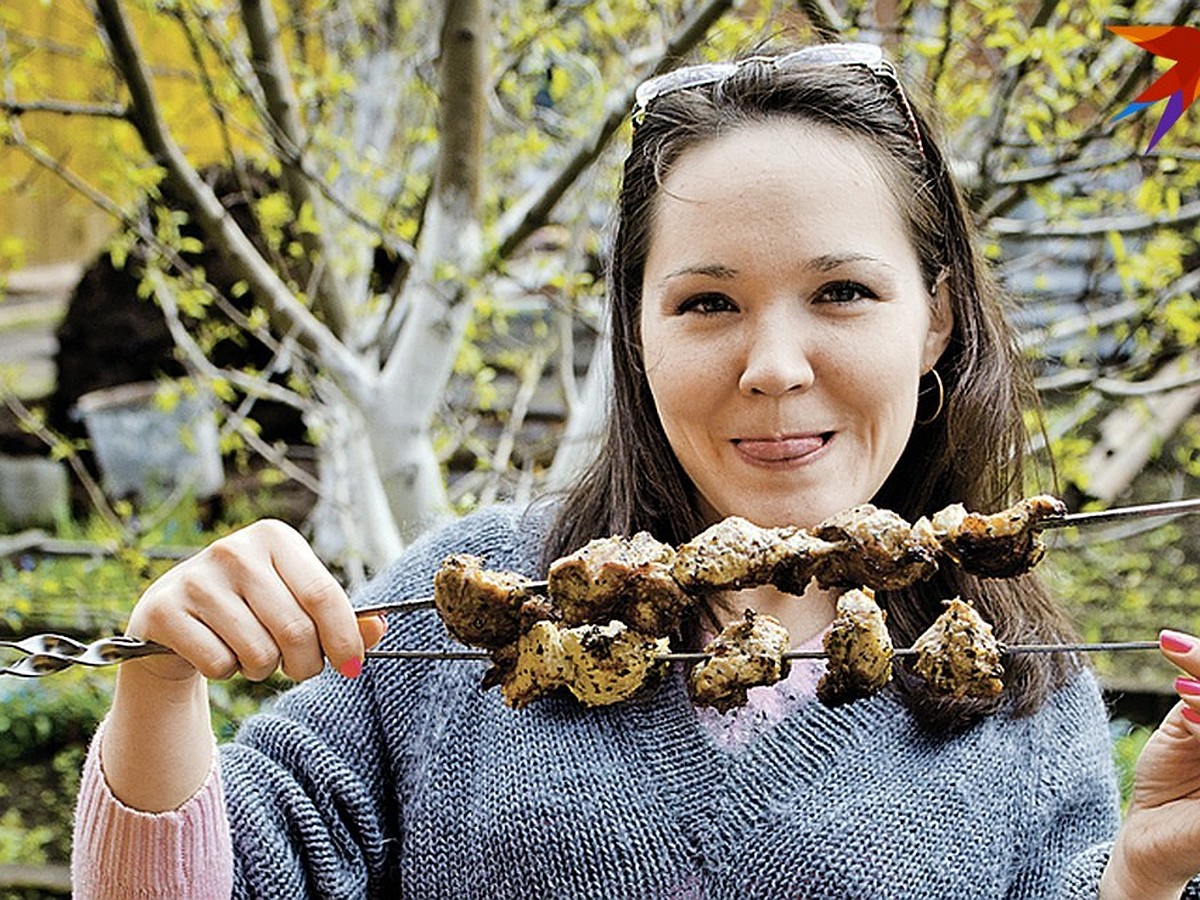 А вы мариновали мясо в хлебе и рассоле? Шашлыки, от которых слюнки текут! -  KP.RU