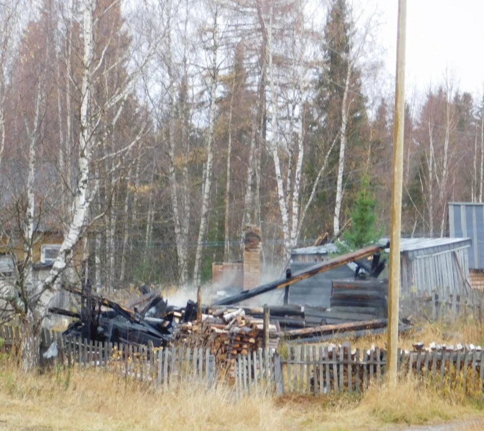 В Коми социальный работник вытащил из огня одинокого пенсионера - KP.RU