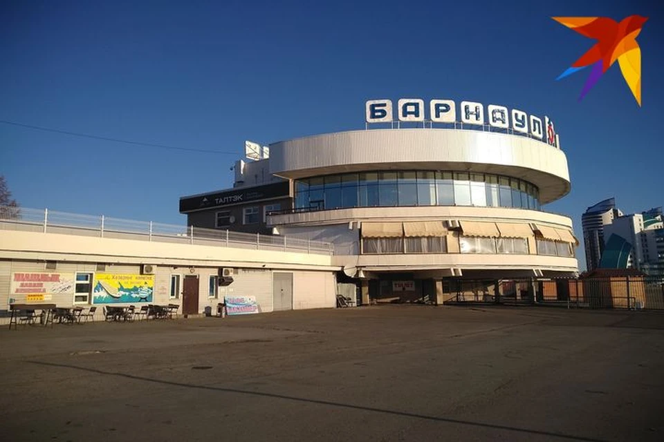 Власти Барнаула заявили, что разрешение на снос здания новому собственнику не давали.
