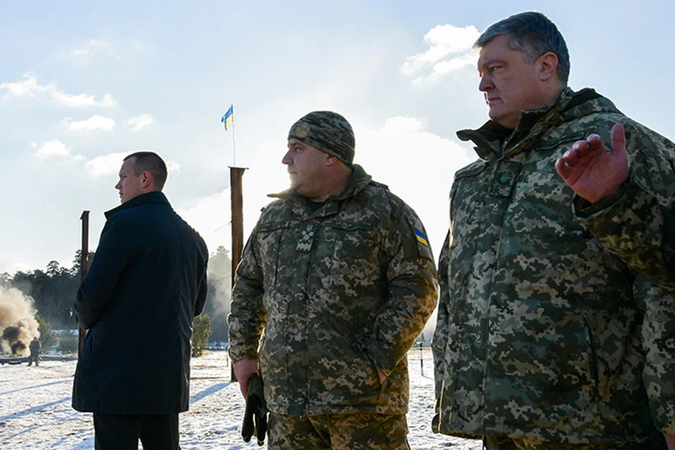 Приглашая военную базу США, Порошенко, кажется забыл, что разоблачает этим свою же дешевую брехню о том, что «украинская армия самая сильная в Европе»