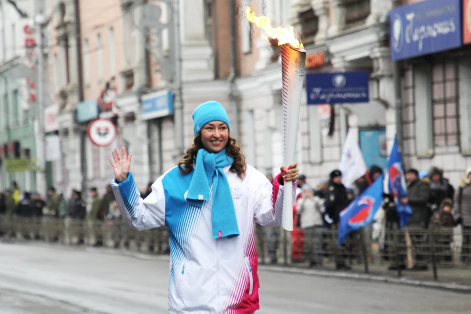 Эстафета огня зимней Универсиады 2019 прошла в Иркутске: самые лучшие моменты.