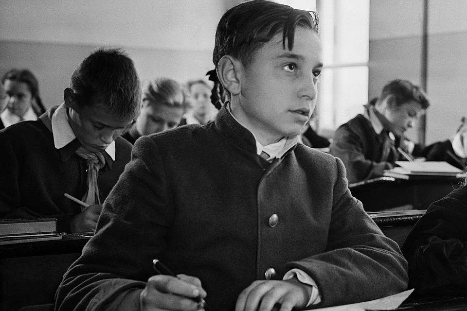 На уроке в советской школе, 1958 год. Фотохроника ТАСС