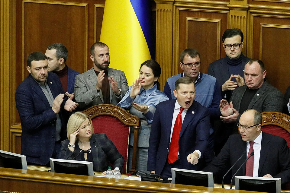 Депутаты Верховной рады Украины во время сессии.