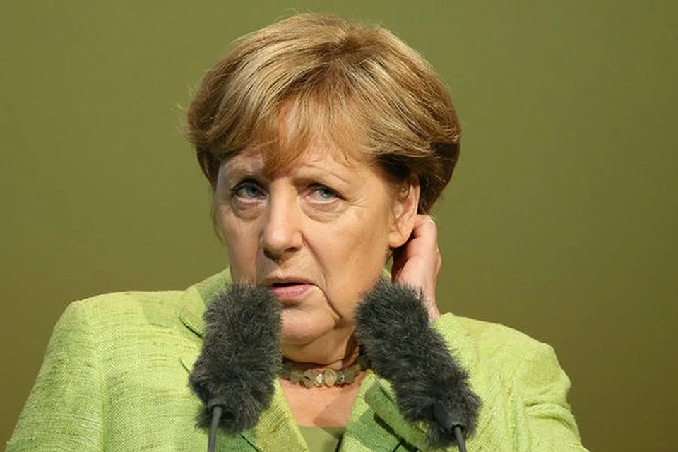 Канцлер ФРГ Ангела Меркель тоже пострадала от действий хакера