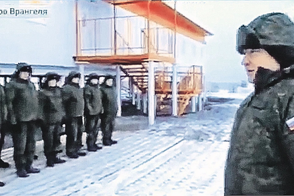 В августе 2014-го по центральным каналам показали сюжеты о том, как военные заселяются в только что построенные базы на Чукотке. А следствие утверждает: ничего этого не было! Фото: Канал «Россия 24»