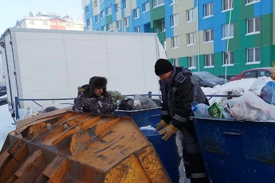 На Ямале региональный оператор обещает вывезти весь накопившийся в морозы мусор Фото: admnoyabrsk.ru
