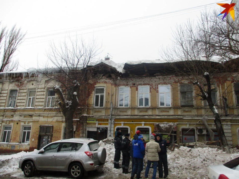 В центре Саратова обрушилась крыша