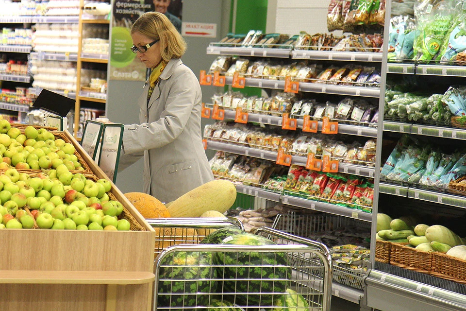В Совете Федерации прозвучало предложение закрывать супермаркеты на выходные дни.