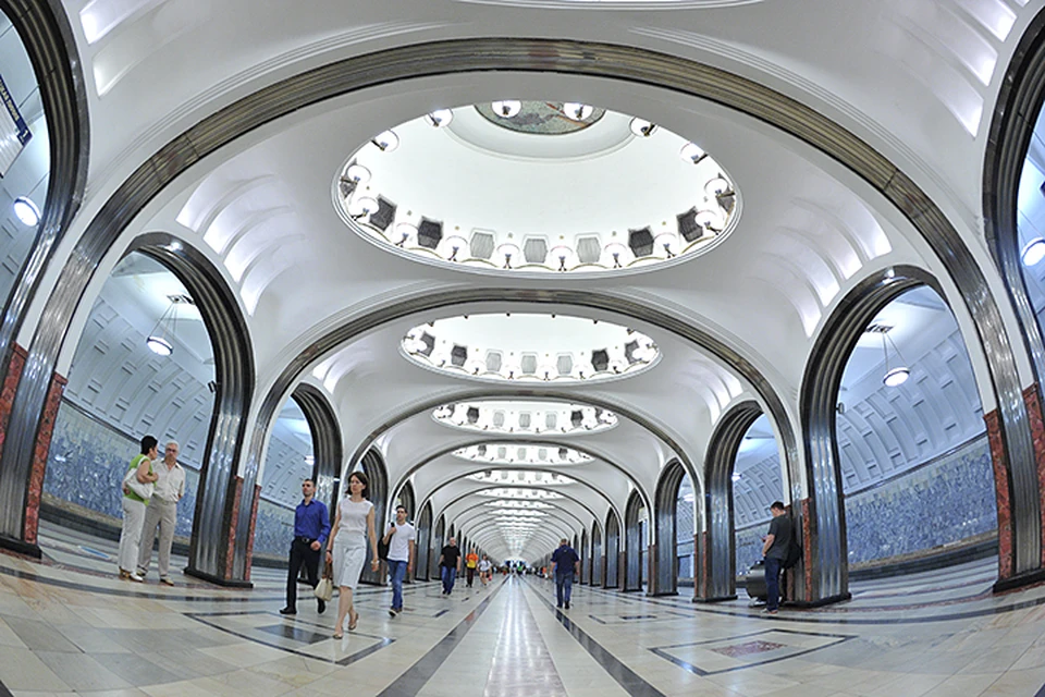 22 февраля, на станции метро "Маяковская" появится бесплатный (временный) барбершоп