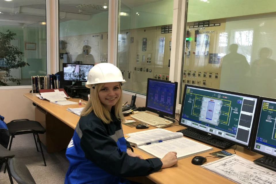 Если вы когда-нибудь услышите, что энергетика - сугубо мужская профессия, не верьте! Мария Виноградова доказывает это каждый день. Фото: «Газпром теплоэнерго».