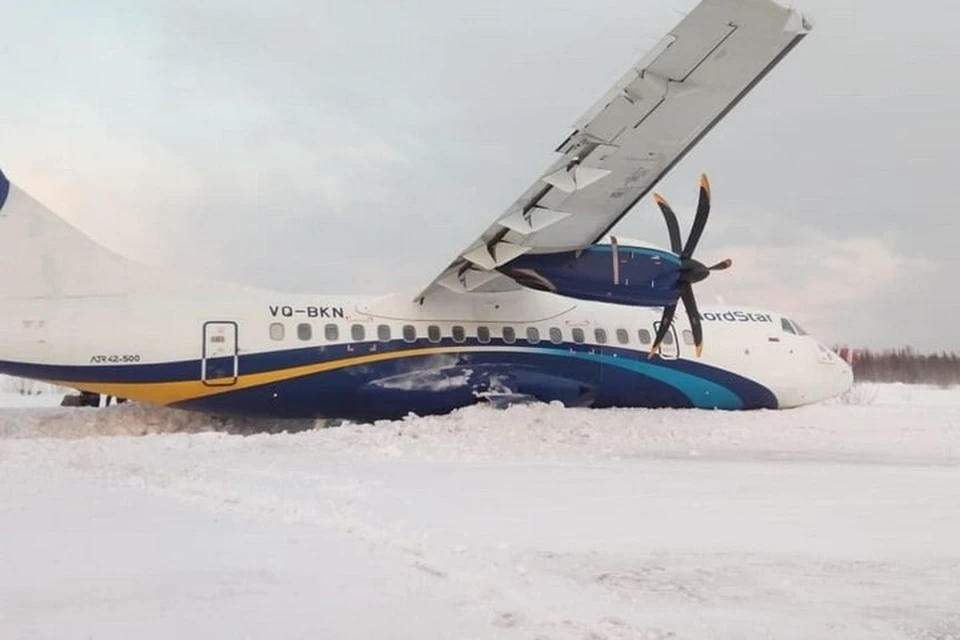 На севере Красноярского края самолет выкатился за пределы взлетной полосы. Фото Дмитрия Зырянова, Инстаграм