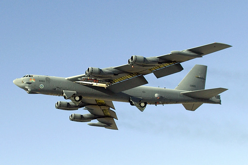 B-52H - одна из модификаций самолета B-52, который с 1955 года состоит на вооружении США