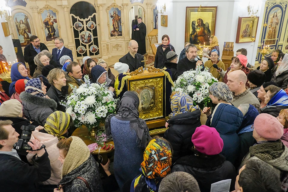 В петербургский Владимирский собор 19 марта прибыла икона Божией Матери «Умиление».
