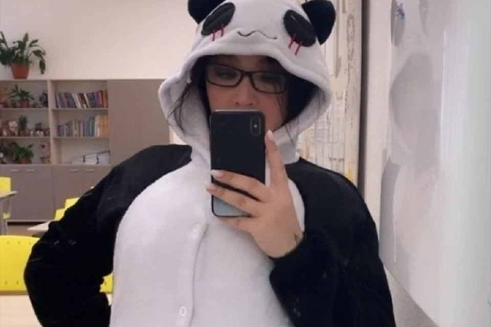 В Кемерове учительница вела уроки в костюме панды. ФОТО: личная страница героя публикации в Instagram.