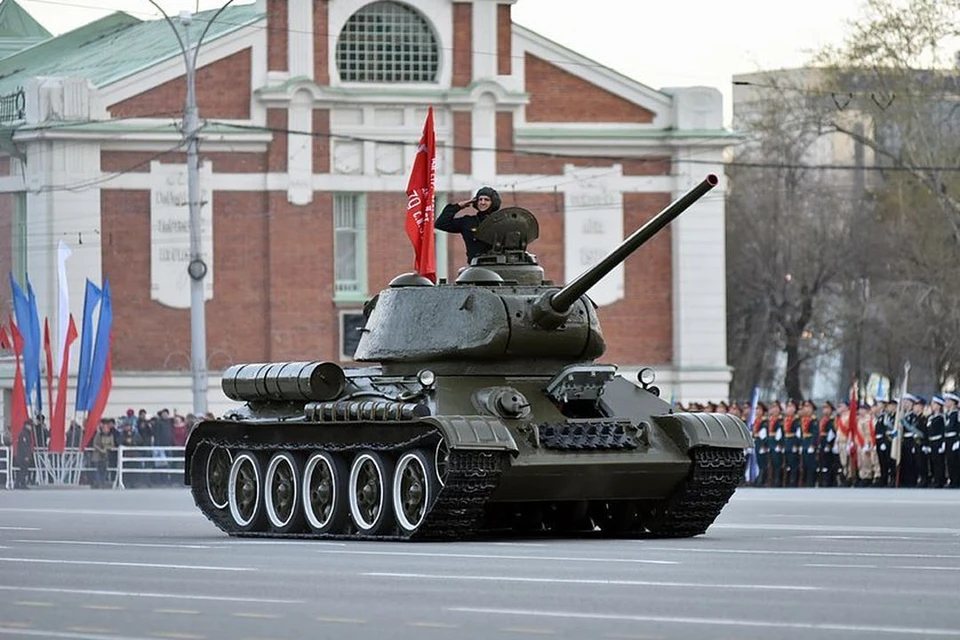 Легендарный Т-34 откроет движение военной техники.